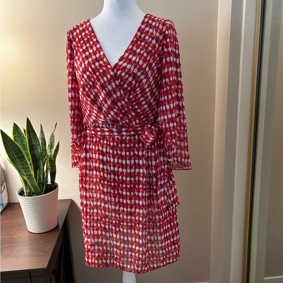 NWT - Maggy London Red and White Long Sleeve Dress Size 8 - Picture 1 of 16